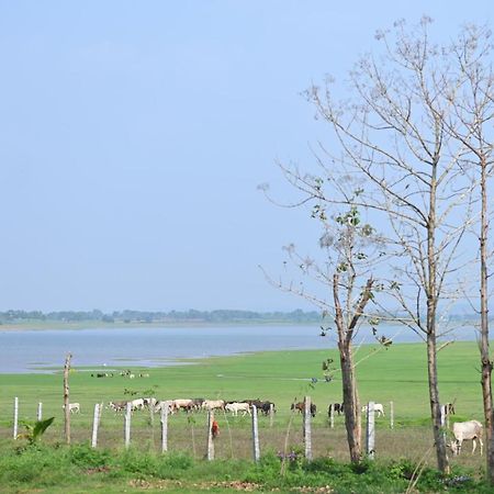 Hotel Fireflies Kabini Begūr Esterno foto